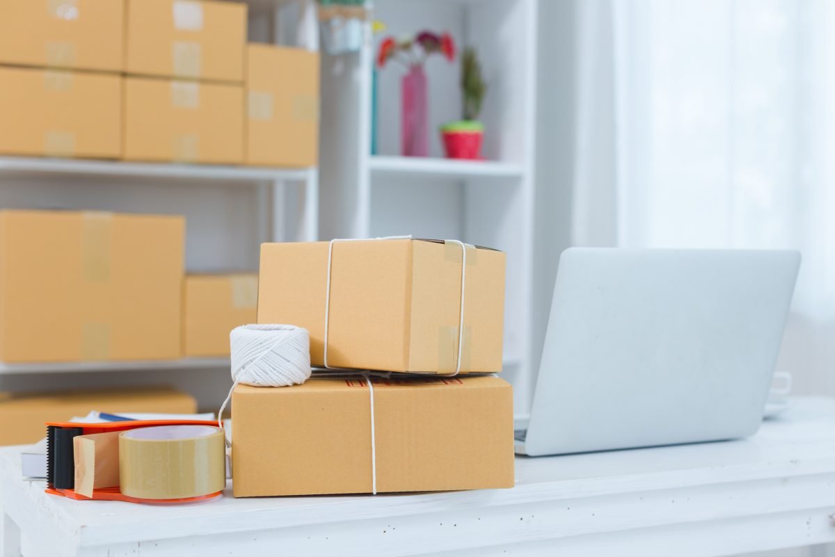 Kardus dalam industri E-Commerce